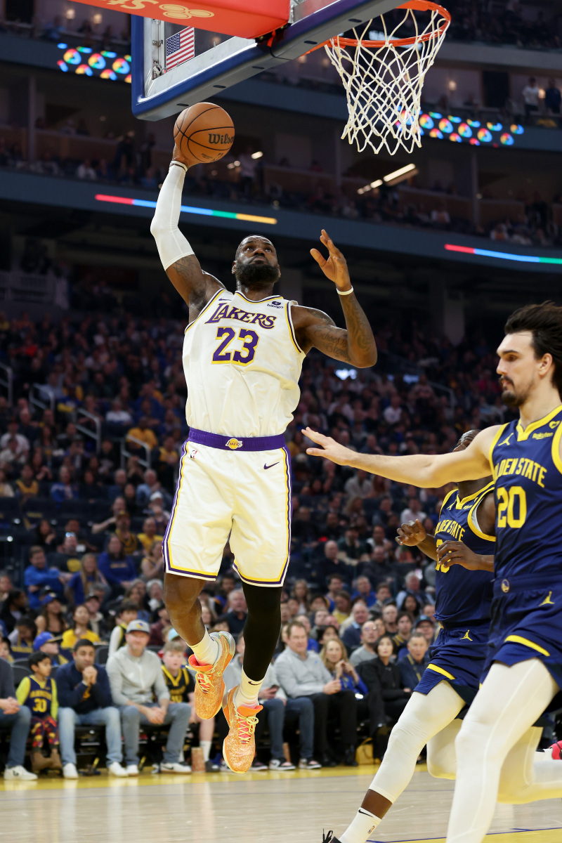 九游网页版登录入口-九游（中国）-九游（中国）九游网页-关于田径公开赛焦点战：岭北雄狮队读秒扳平辽东雷豹队，客场强势带走胜利。的信息